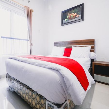 Reddoorz Near Hermes Place Polonia Medan Buitenkant foto