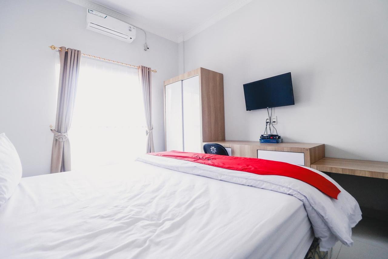 Reddoorz Near Hermes Place Polonia Medan Buitenkant foto